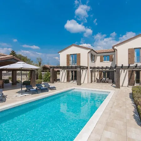 Villa Santi